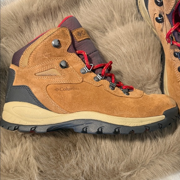 Columbia Brown and Red Hiking Boots - Picture 2 of 3